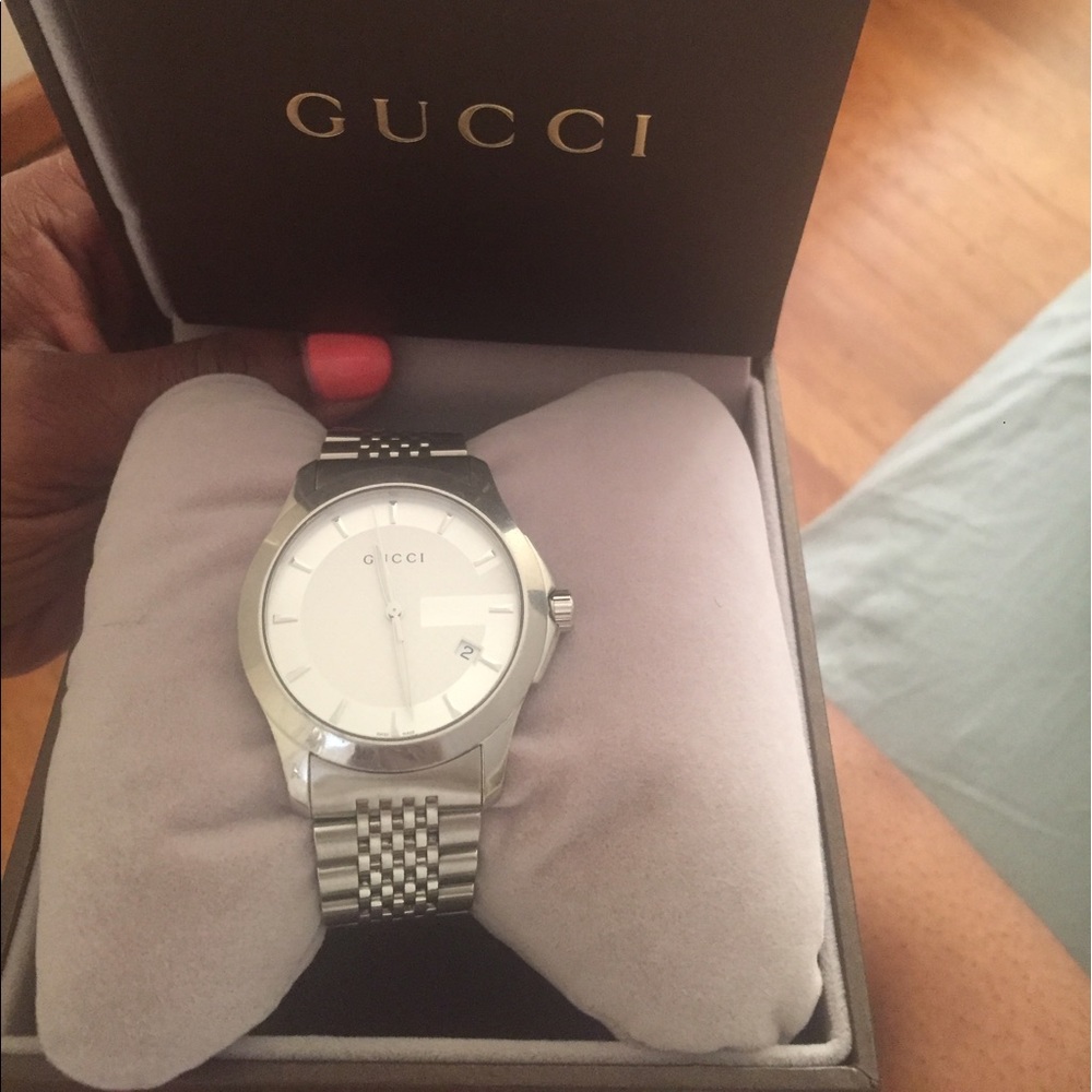 Unisex Gucci watch